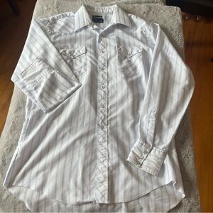 Wrangler vintage Men’s White Shirt with Light Blue Stripes size 17 tall